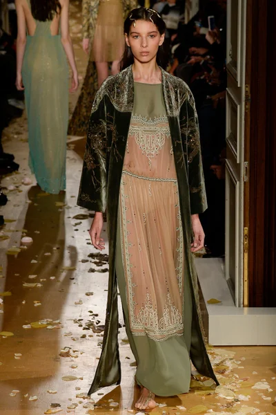 Look 34